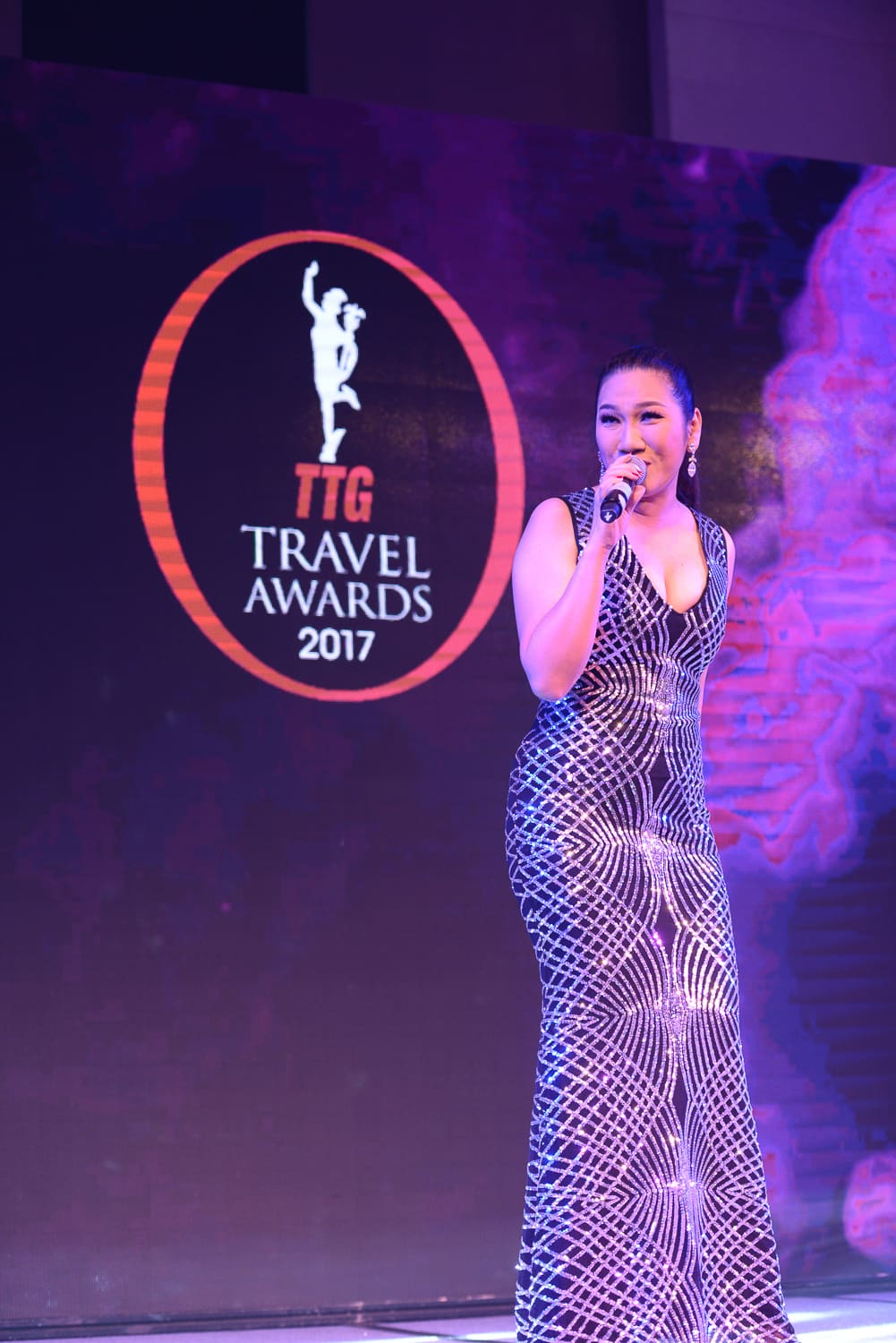 Thailand’s leading vocalist Pearl Rapeeporn